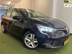 Zwart (metallic) Gebruikt 2021 Renault Clio V Zen Hatchback | € 10.999 (Goede deal)