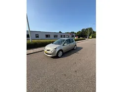 Beige Gebruikt 2006 Renault Clio R.S. Initiale Hatchback | € 1.999 (Eerlijke prijs)