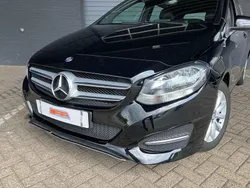 Zwart Gebruikt 2017 Mercedes B180 Business MPV | € 8.200 (Super prijs)