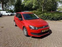 Oranje Gebruikt 2010 VW Polo Hatchback | € 3.100 (Eerlijke prijs)