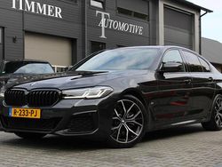 Grijs Gebruikt 2022 BMW 520 M Sport Sedan | € 41.950 (Iets duurder)