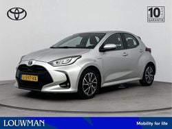 Zilver Gebruikt 2020 Toyota Yaris Hybrid Hatchback | € 20.745 (Duur)