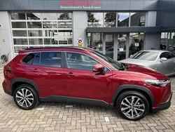 Rood Gebruikt 2025 Toyota Corolla Cross Style SUV | € 38.950 (Iets duurder)