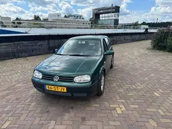 Groen Gebruikt 2000 VW Golf IV Trendline | € 950 (Goede deal)