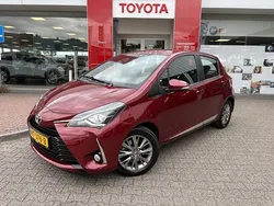 Rood Gebruikt 2018 Toyota Yaris Executive Hatchback | € 15.250 (Eerlijke prijs)