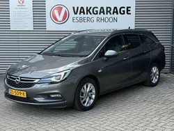 Grijs, metallic lak Gebruikt 2019 Opel Astra Innovation Stationwagen | € 13.950 (Goede deal)
