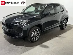 Zwart Gebruikt 2023 Toyota Yaris Cross SUV | € 28.699 (Eerlijke prijs)
