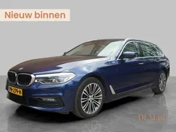 Blauw, metallic lak Gebruikt 2017 BMW 520 Executive Stationwagen | € 23.500 (Eerlijke prijs)