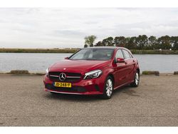 Rood Gebruikt 2016 Mercedes A160 Ambition Hatchback | € 13.650 (Eerlijke prijs)