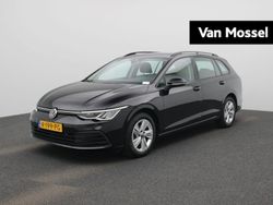 Zwart Gebruikt 2022 VW Golf VIII Life Stationwagen | € 18.400 (Goede deal)