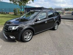 Zwart Gebruikt 2019 Dacia Logan Stepway Sedan | € 8.350 (Goede deal)