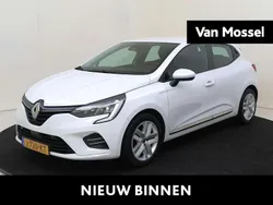 Wit Gebruikt 2020 Renault Clio V Zen Hatchback | € 11.940 (Eerlijke prijs)