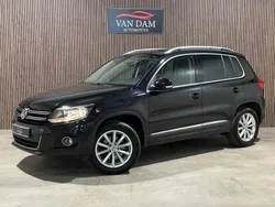 Zwart, metallic lak Gebruikt 2013 VW Tiguan Sport SUV | € 14.400 (Eerlijke prijs)