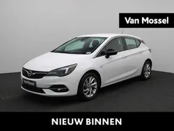 Wit Gebruikt 2021 Opel Astra Elegance Hatchback | € 14.845 (Eerlijke prijs)