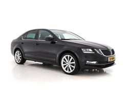 Zwart magic pareleffect metallic Gebruikt 2018 Skoda Octavia Business Line Sedan | € 10.245