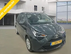 Grijs Gebruikt 2021 Toyota Aygo X-play Hatchback | € 13.899 (Eerlijke prijs)