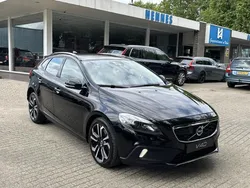 Zwart Gebruikt 2016 Volvo V40 CC Stationwagen | € 17.750 (Duur)