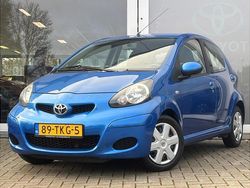 Blauw Gebruikt 2012 Toyota Aygo Comfort Hatchback | € 5.799 (Eerlijke prijs)