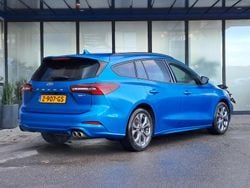 Blauw Gebruikt 2024 Ford Focus ST-Line X Stationwagen | € 25.845 (Goede deal)