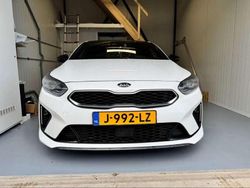 Wit Gebruikt 2020 Kia ProCeed Hatchback | € 17.500 (Eerlijke prijs)