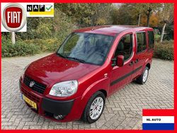Rood (metallic) Gebruikt 2008 Fiat Doblò Family MPV | € 4.500