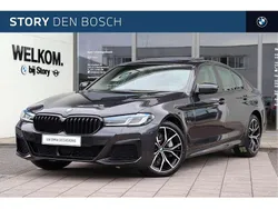Grijs, metallic lak Gebruikt 2022 BMW 530 Executive Sedan | € 41.950 (Eerlijke prijs)