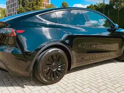 Zwart Gebruikt 2024 Tesla Model Y SUV | € 45.450 (Duur)