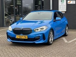 Blauw Gebruikt 2020 BMW 118 Executive Hatchback | € 19.999 (Eerlijke prijs)