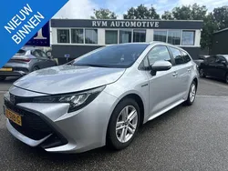 Grijs, metallic lak Gebruikt 2019 Toyota Corolla Active Stationwagen | € 18.899 (Eerlijke prijs)