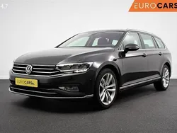 Grijs Gebruikt 2021 VW Passat Pro Stationwagen | € 25.890 (Eerlijke prijs)