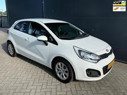 Wit Gebruikt 2013 Kia Rio Start Hatchback | € 4.945 (Goede deal)