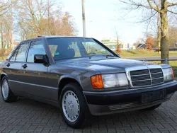 Grijs Gebruikt 1990 Mercedes 190 Sedan | € 10.900