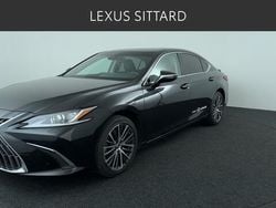 Zwart Gebruikt 2024 Lexus ES300H Business Edition Sedan | € 47.900 (Goede deal)