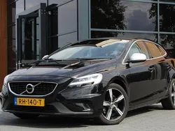 Zwart Gebruikt 2017 Volvo V40 Business Edition Stationwagen | € 13.450 (Goede deal)