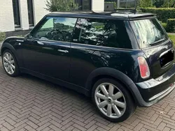 Zwart Gebruikt 2006 Mini ONE Hatchback | € 3.900 (Eerlijke prijs)