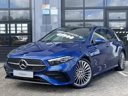 Blauw Nieuw 2024 Mercedes A180 AMG line Hatchback | € 41.950 (Goede deal)