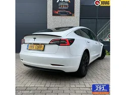Wit Gebruikt 2019 Tesla Model 3 Standard Range Sedan | € 17.999 (Eerlijke prijs)