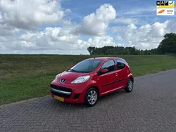 Rood Gebruikt 2010 Peugeot 107 Hatchback | € 1.450 (Eerlijke prijs)