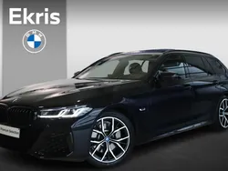 Zwart, metallic lak Gebruikt 2024 BMW 530e M Sport Stationwagen | € 56.950 (Duur)