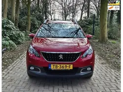 Rood Gebruikt 2018 Peugeot 2008 SUV | € 12.695 (Eerlijke prijs)