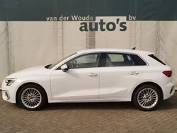 Wit Gebruikt 2020 Audi A3 Sportback Business Hatchback | € 20.900 (Eerlijke prijs)