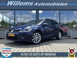 Blauw Gebruikt 2018 VW Golf VII Highline Hatchback | € 19.400 (Eerlijke prijs)