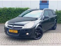 Zwart, metallic lak Gebruikt 2010 Opel Astra Cosmo Stationwagen | € 3.750 (Eerlijke prijs)