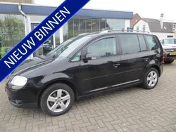 Zwart, metallic lak Gebruikt 2005 VW Touran Highline MPV | € 2.950 (Duur)