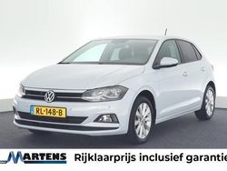 Wit, metallic lak Gebruikt 2018 VW Polo Comfortline Hatchback | € 11.949 (Eerlijke prijs)