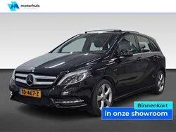 Zwart, metallic lak Gebruikt 2012 Mercedes B180 Ambition MPV | € 11.945 (Eerlijke prijs)