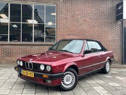 Rood Gebruikt 1992 BMW 318 Sedan | € 23.750