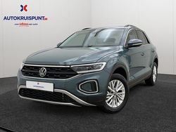 Blauw Gebruikt 2024 VW T-Roc Life SUV | € 25.900