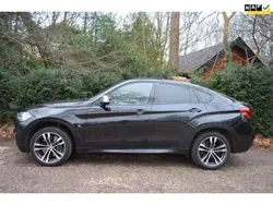 Zwart, metallic lak Gebruikt 2015 BMW X6 M50 SUV | € 23.995 (Super prijs)