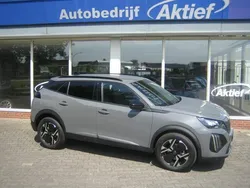 Grijs Gebruikt 2024 Peugeot 2008 Allure SUV | € 24.500 (Eerlijke prijs)